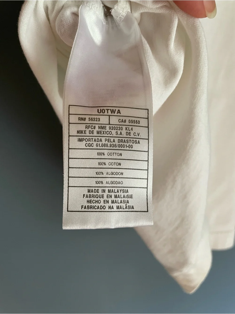 Vintage Y2K Nike Mini Center Swoosh T-Shirt White Light Blue Trim Women 8-10